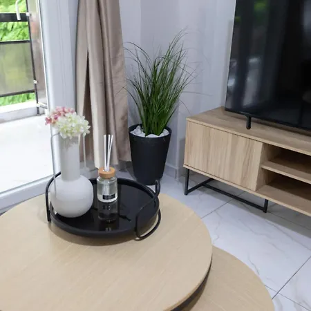شقة Fresh 1 Bd With Balcony In سالونيك