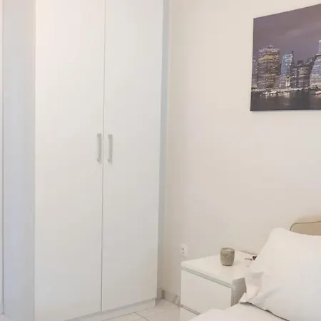 شقة Fresh 1 Bd With Balcony In